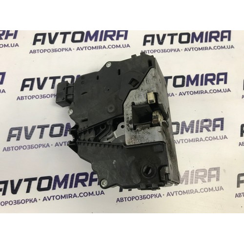 Замок двери задней правой Opel Corsa D HB 5дв. 2006-2014 13258268